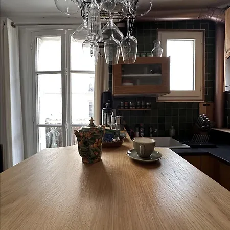 Apartment Art House Bastille 2 Bed W Balcony, 11eme Super Trendy Neighbourhood Paris