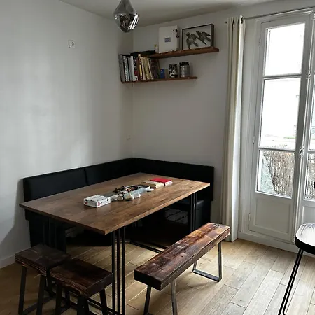 Art House Bastille 2 Bed W Balcony, 11eme Super Trendy Neighbourhood *