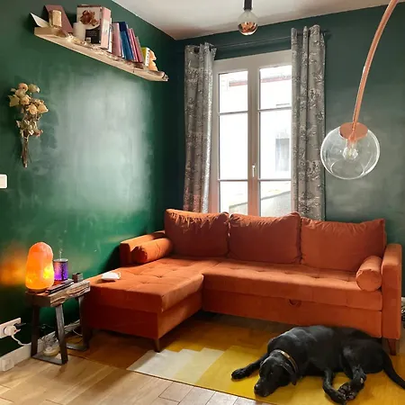 Art House Bastille 2 Bed W Balcony, 11eme Super Trendy Neighbourhood *